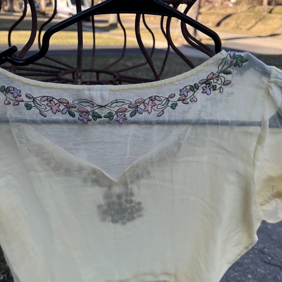 Daffidol yellowJoie embroidered cotton/silk top size M - Picture 4 of 6